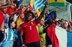 Ca khúc cổ động World Cup 2026 của nam streamer Gen Z gây sốt toàn cầu
