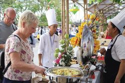 Thoát 'mác' du lịch giá rẻ