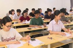 Mở thêm 'cánh cửa' vào đại học