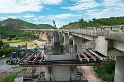 Vượt nắng, tăng tốc thi c&ocirc;ng cao tốc Cam Lộ - La Sơn