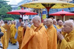 Giáo hội tổ chức Lễ tưởng niệm Bồ-tát Thích Quảng Đức tại tháp Đa Bảo - Việt Nam Quốc Tự