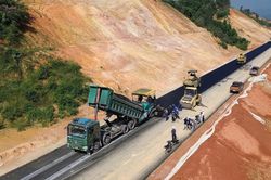 Tăng ca, xử lý nhà thầu chậm thi công đường Hồ Chí Minh qua Tuyên Quang, Thái Nguyên