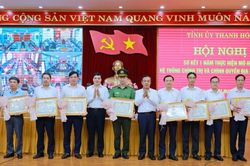 Chuyển mạnh sang 'phục vụ, kiến tạo ph&aacute;t triển'