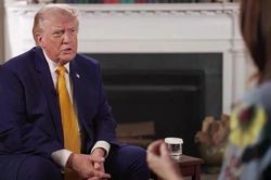 Tổng thống Trump: Chỉ hai nước thu hồi được urani làm giàu từ Iran