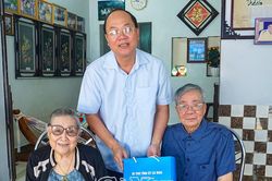 Tri ân những 'cây cao bóng cả'