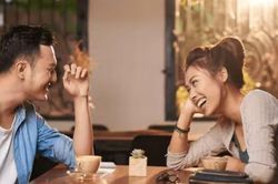 Hẹn hò buổi đầu: 5 điều khiến phụ nữ có thể bị 'out' ngay lập tức, điều thứ 3 rất nhiều người mắc phải