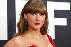 Taylor Swift cán mốc tài sản 2 tỷ USD, chính thức là nữ nhạc sĩ giàu nhất lịch sử