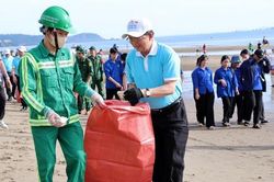 Phát động phong trào toàn dân bảo vệ môi trường vì Việt Nam xanh