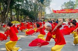 Người cao tuổi Thủ đô - 85 năm nêu gương sáng