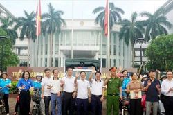 Phường Việt Hưng đồng loạt ra quân vì môi trường xanh - sạch - đẹp