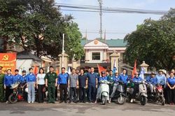 Xã Đoài Phương ra quân hưởng ứng phong trào thi đua ' Toàn dân chung tay bảo vệ môi trường, vì thủ đô xanh - sạch - đẹp'