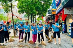 Phường Hoàng Mai gần 5.000 người ra quân vì Thủ đô xanh - sạch - đẹp