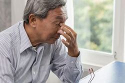 Về già mới thấm: Có 2 nỗi buồn của cha mẹ mà nhiều người con vô tình bỏ quên