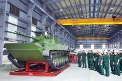 Nước ngoài bình luận khi xe tăng T-1 Việt Nam lộ diện đầy đủ