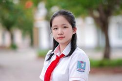 Chuyện ít biết về nữ sinh thủ khoa chuyên Anh ở Hà Tĩnh