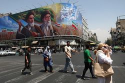 Mỹ tính lấy tài sản Iran để trả cho đồng minh