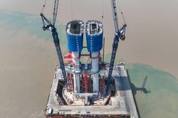Trung Quốc xây 'tòa tháp' giữa biển, cao bằng chung cư 100 tầng