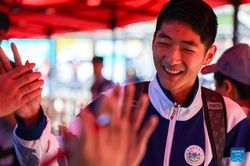 Phương pháp khó tin của học sinh Trung Quốc trước kỳ thi đại học