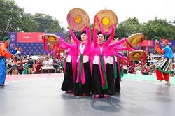 Từ thực thi chính sách đến hoàn thiện thể chế