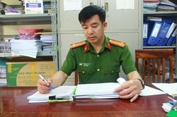 Người giữ 'nhịp thở' sau song sắt