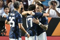 Tuyển Argentina thắng dễ Honduras dù vắng Messi