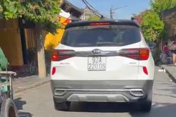 Phạt chủ xe lưu thông vào đường cấm ở phố cổ Hội An