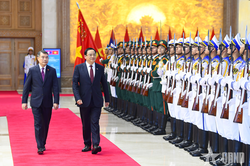 Thủ tướng Lê Minh Hưng chủ trì lễ đón Thủ tướng Lào thăm chính thức Việt Nam