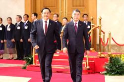 Thủ tướng Lê Minh Hưng chủ trì lễ đón Thủ tướng Lào Sonexay Siphandone