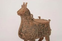 Bí ẩn chiếc bình đồng hình Kỳ Lân trong mộ cổ