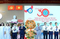 Khoa Giáo dục Tiểu học Trường ĐH Sư phạm Huế kỷ niệm 30 năm thành lập