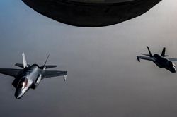 Căng thẳng Trung Đông: Mỹ bắn hạ UAV, Tehran cảnh báo đáp trả