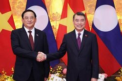 Thủ tướng Chính phủ Lê Minh Hưng chủ trì lễ đón chính thức Thủ tướng Lào Sonexay Siphandone