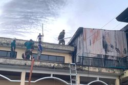Hiện trường vụ cháy trụ sở xã ở Đà Nẵng: Hơn 60 người căng mình cứu hồ sơ, tài sản