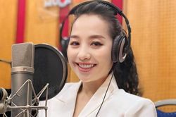 Đại tá - NSND Thu Hà tuổi 54 chuộng gu mặc trẻ trung, mê chơi thể thao