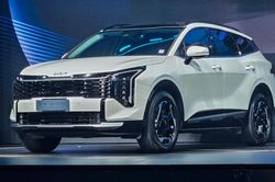 Thị trường xe hybrid có thêm KIA Sportage, cạnh tranh mạnh với Corolla Cross HEV