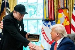Tổng thống Trump nói đã 'nối lại' tình bạn với tỷ phú Elon Musk