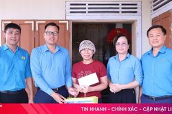 Trao quà của Tổng Liên đoàn Lao động Việt Nam cho đoàn viên khó khăn