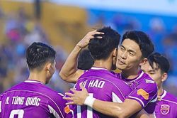 V-League 2025/26 hạ màn: Tượng đài Becamex ngậm ngùi chia tay sân chơi đỉnh cao, PVF-CAND đá play-off