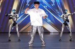 Dàn siêu robot Trung Quốc đại náo sân khấu America's Got Talent