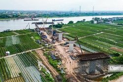 Loạt hạng mục cây cầu gần 4.900 tỷ đồng nối Hà Nội - Hưng Yên lộ diện sau 9 tháng thi công