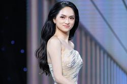 Mạng xã hội 'dậy sóng' với Hoa hậu Hương Giang