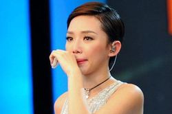 Thất vọng với ca sĩ Tóc Tiên