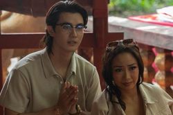 Phim Ốc Thanh Vân bán vé 'nhỏ giọt'