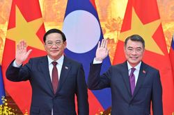 Thủ tướng Lê Minh Hưng chủ trì Lễ đón Thủ tướng Lào thăm chính thức Việt Nam