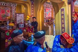 Lời nguyện hóa vàng