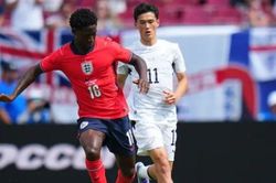 Kobbie Mainoo tỏa sáng trong vai trò số 8 tự do dưới thời Thomas Tuchel