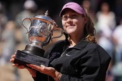 Vô địch Roland Garros: Quần vợt Nga có Sharapova mới