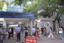 Hơn 5.100 thí sinh bước vào cuộc đua giành 630 suất vào Chuyên Ngoại ngữ