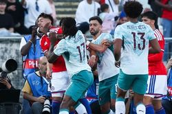 Ngôi sao Bồ Đào Nha tát đối thủ, có nguy cơ bị treo giò tại World Cup