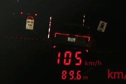 Tài xế say rượu, lái ô tô 105 km/h trong khu dân cư bị phạt 32 triệu và bị trừ toàn bộ điểm trên giấy phép lái xe